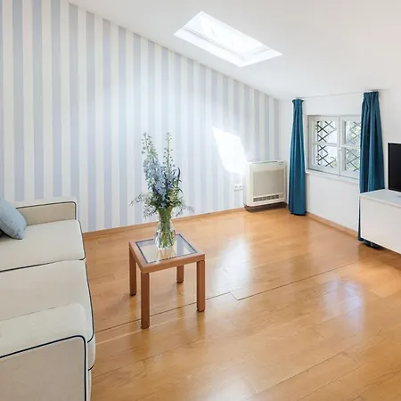 Old Town And Apartment Porec