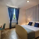 Appartement Old Town And *